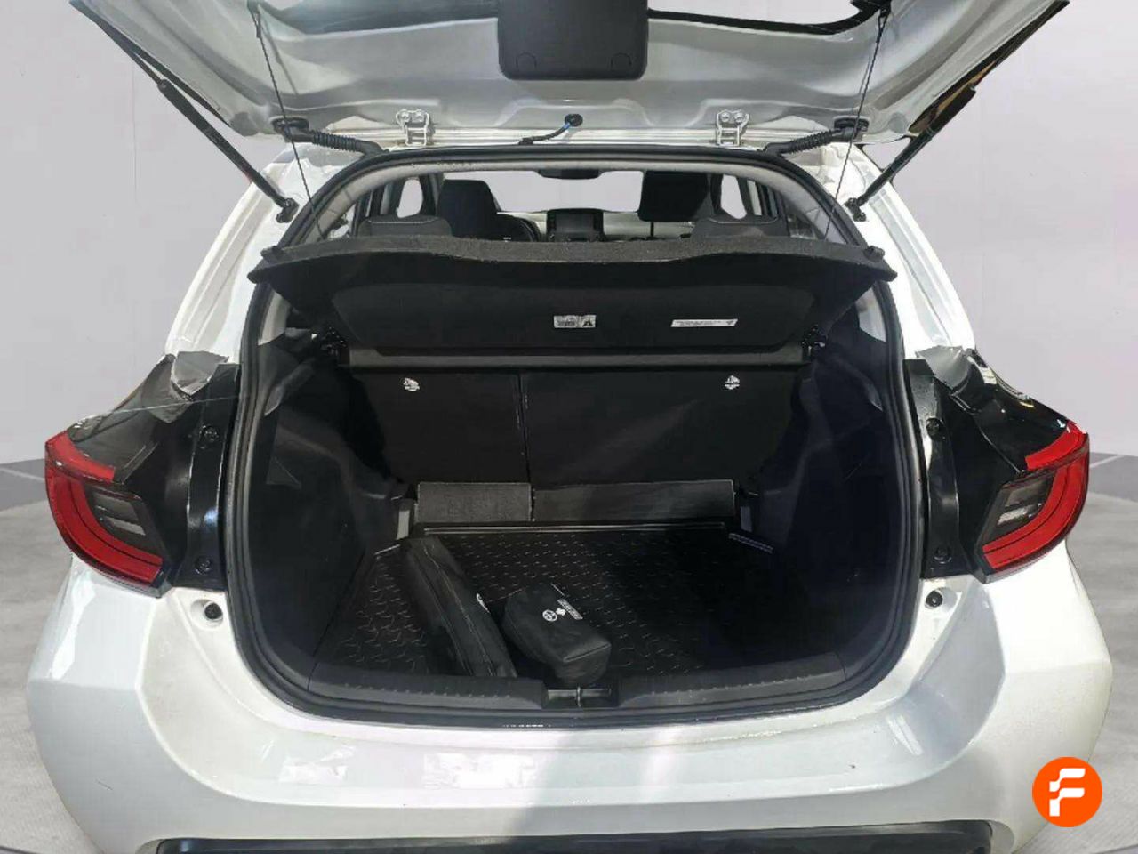 Foto Toyota Yaris 17