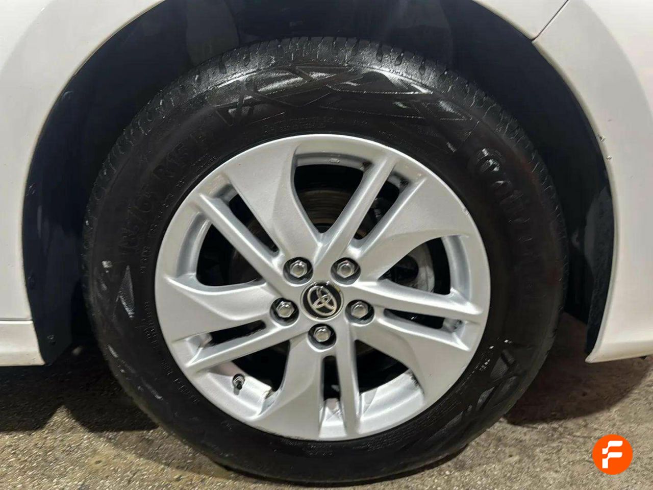 Foto Toyota Yaris 18