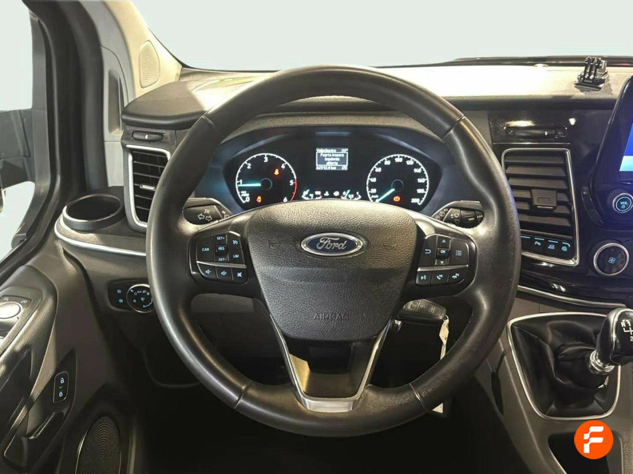 Foto Ford Tourneo Custom 11