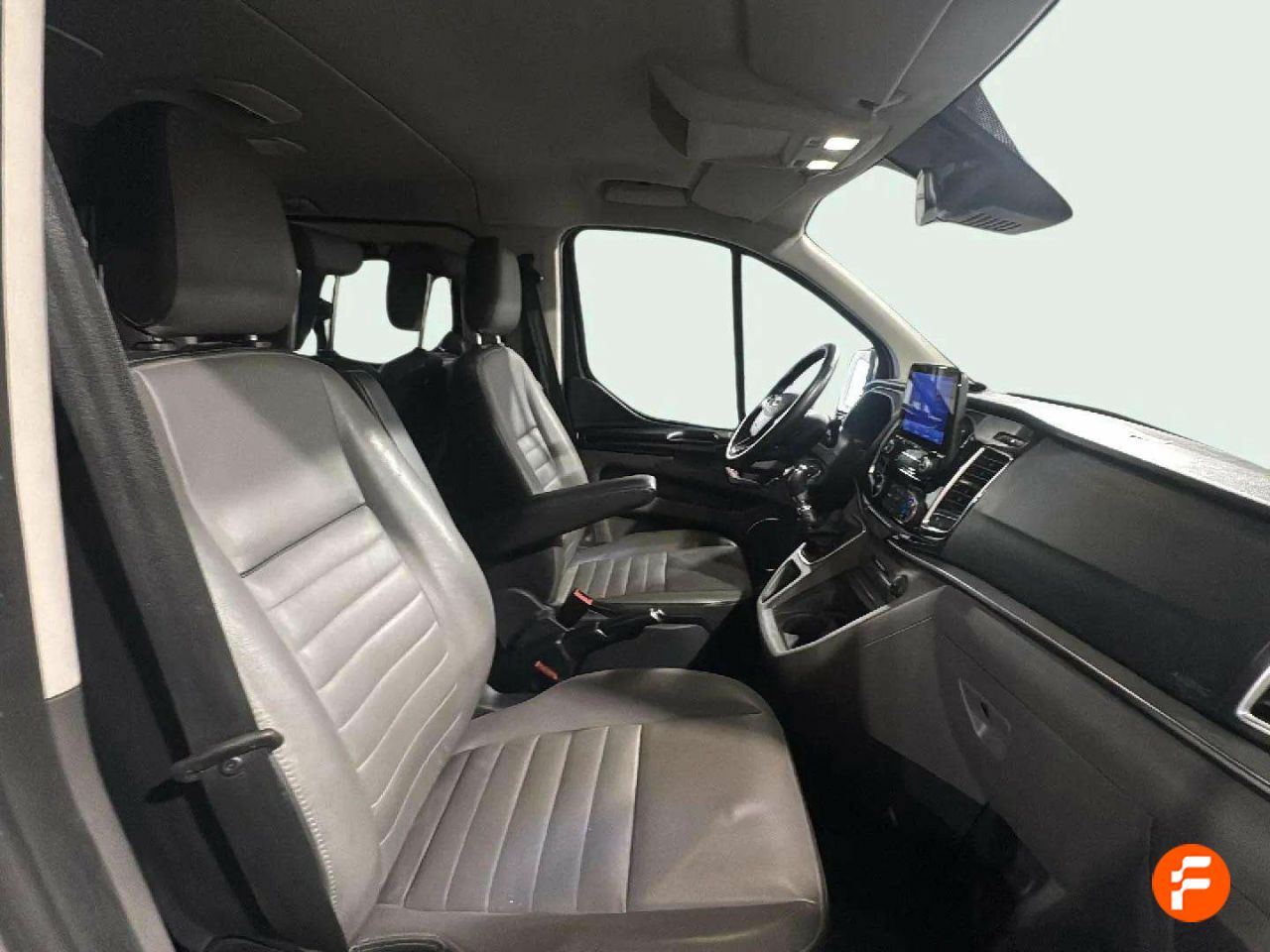 Foto Ford Tourneo Custom 13