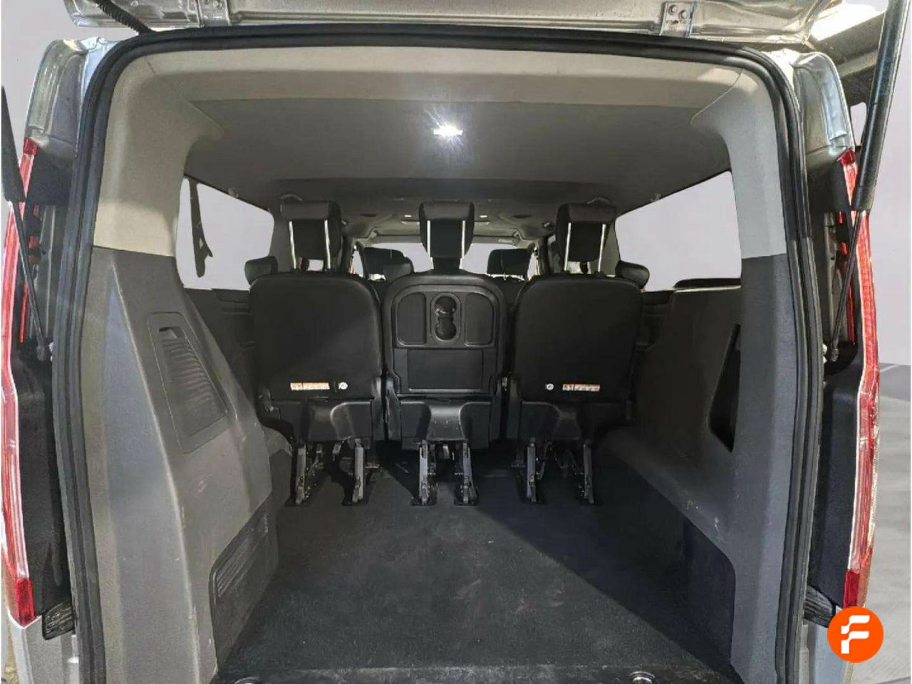 Foto Ford Tourneo Custom 16