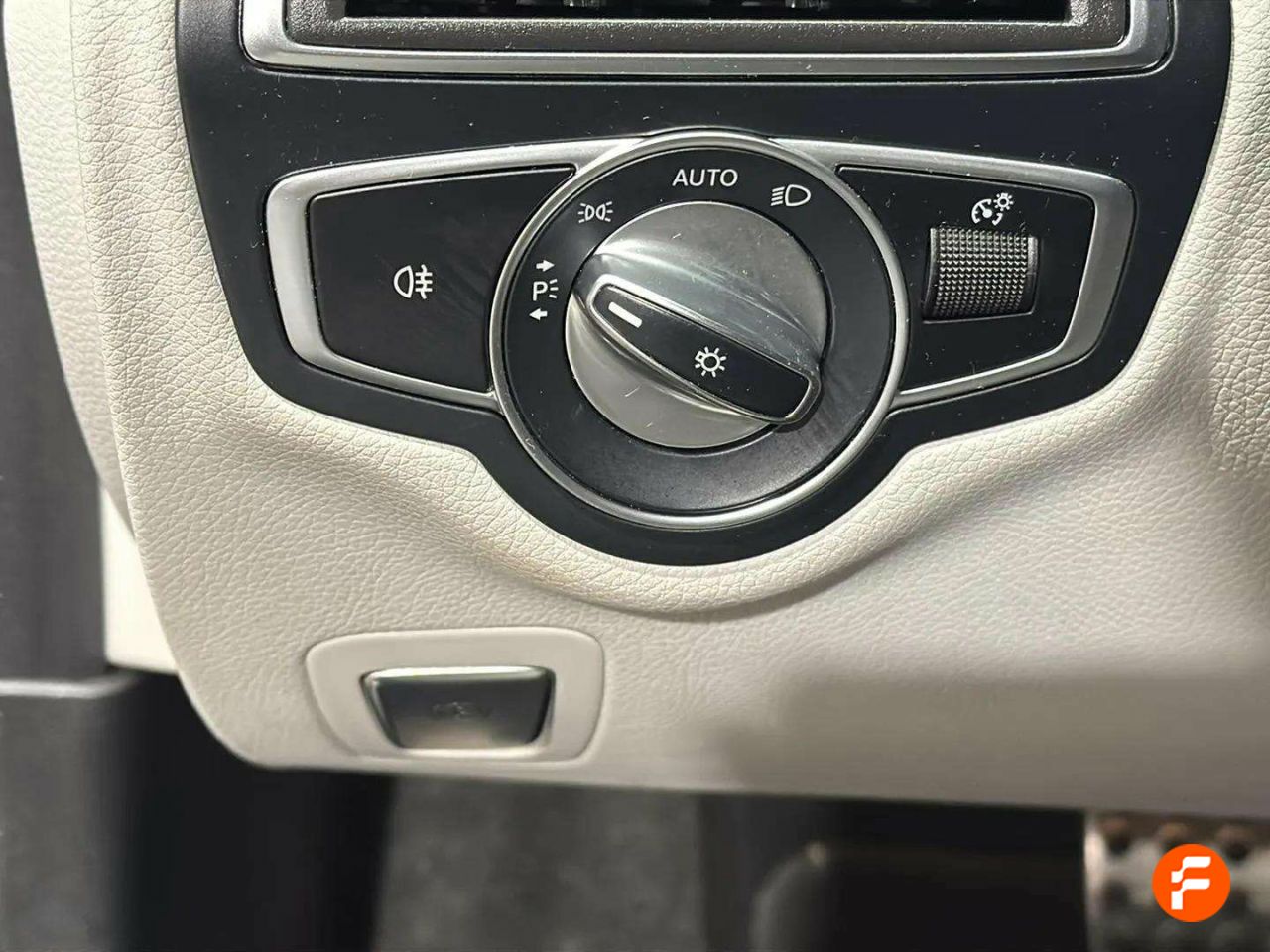 Foto Mercedes-Benz Clase C 23