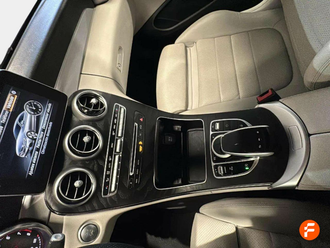 Foto Mercedes-Benz Clase C 30