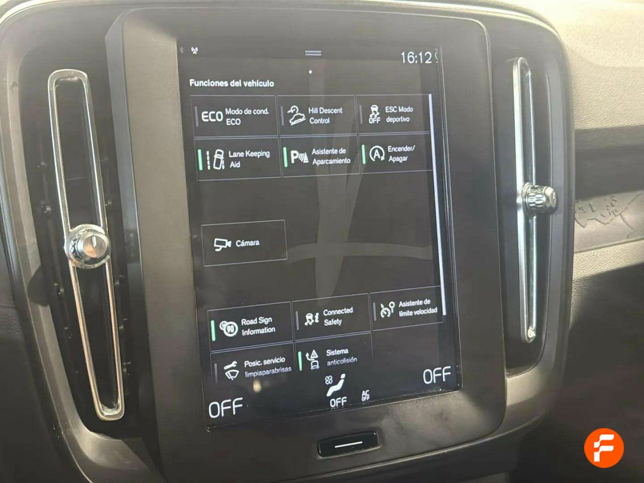 Foto Volvo XC40 32