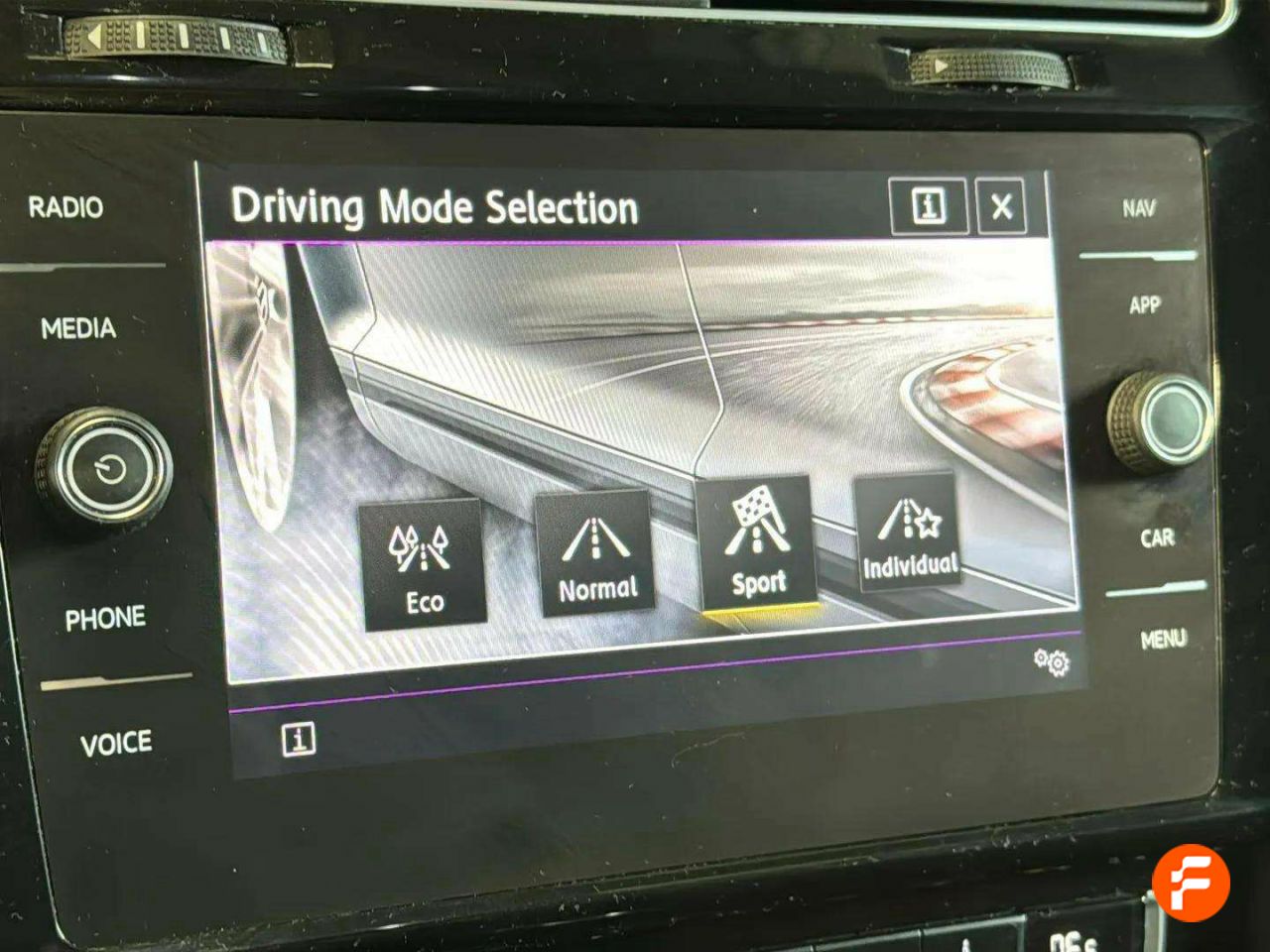 Foto Volkswagen Golf 30