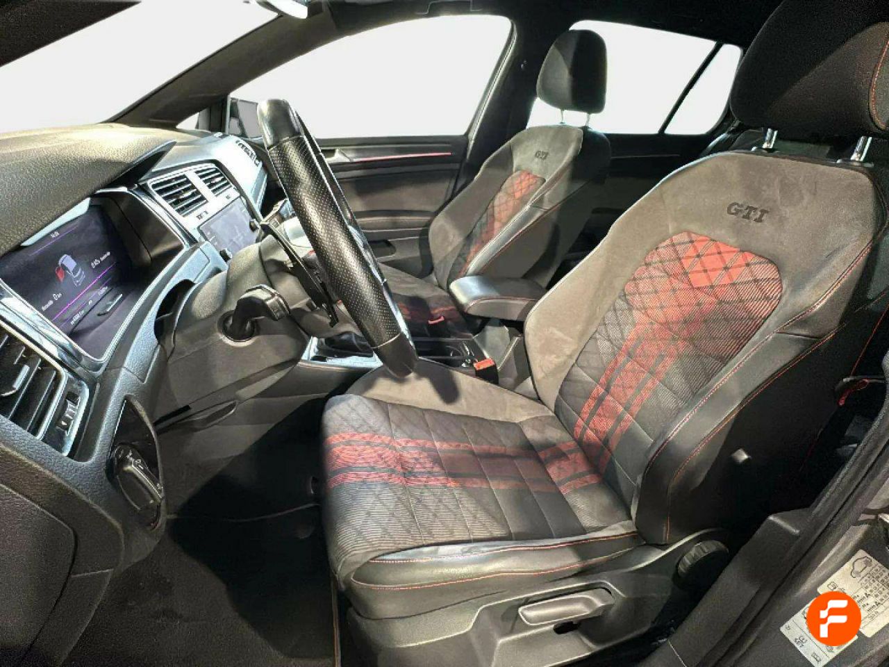 Foto Volkswagen Golf 42