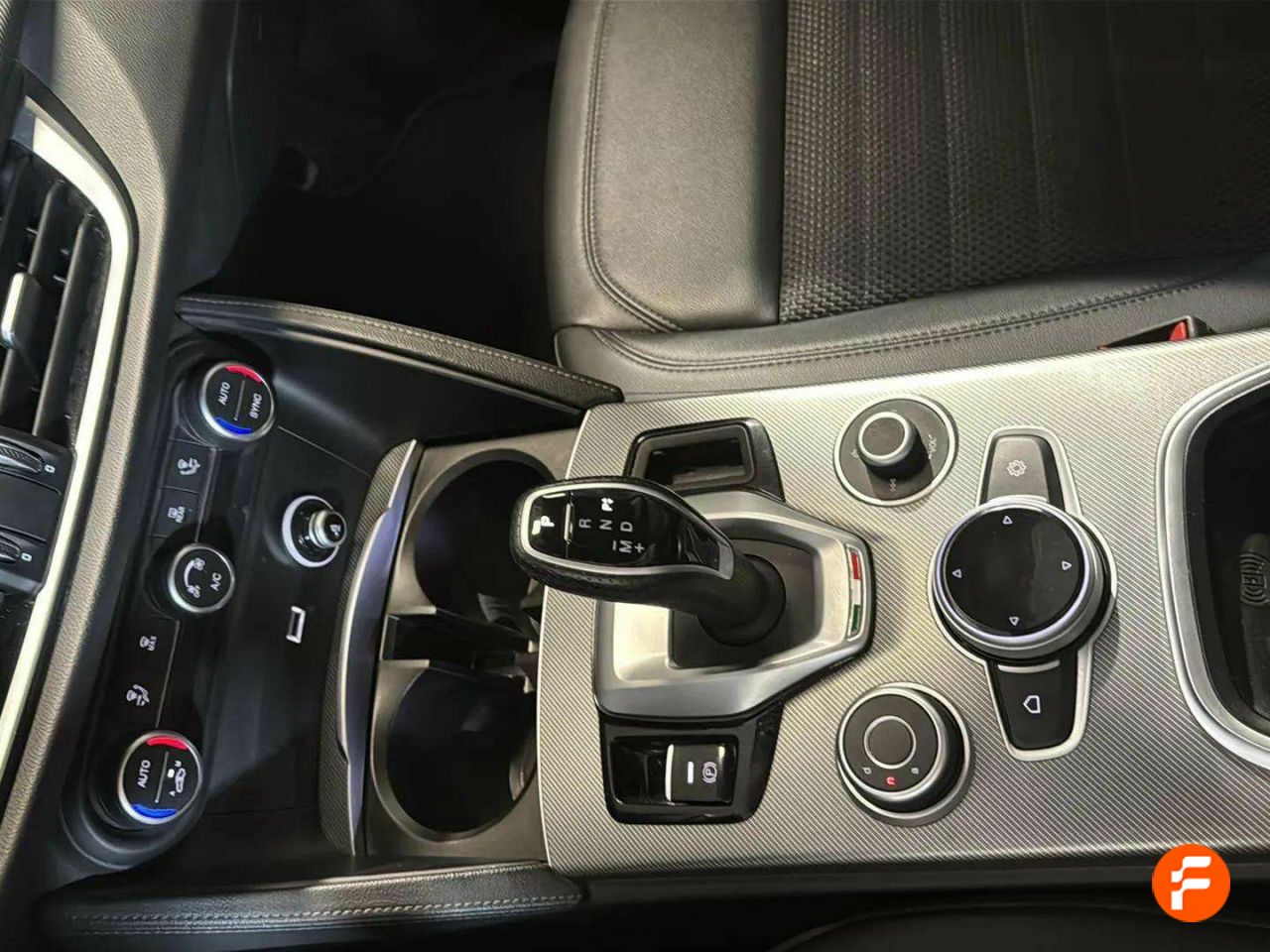 Foto Alfa Romeo Stelvio 22