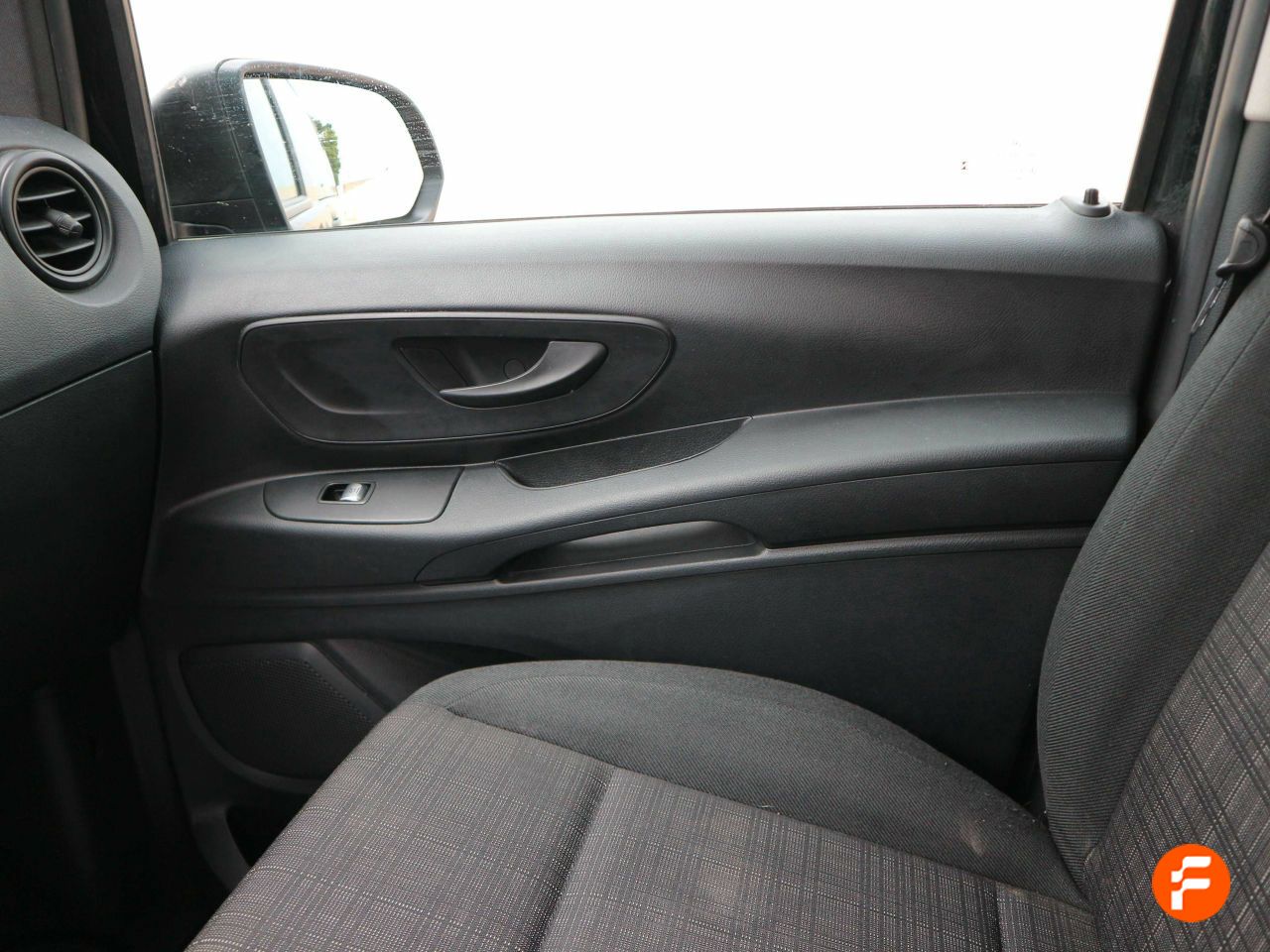 Foto Mercedes-Benz Vito 13