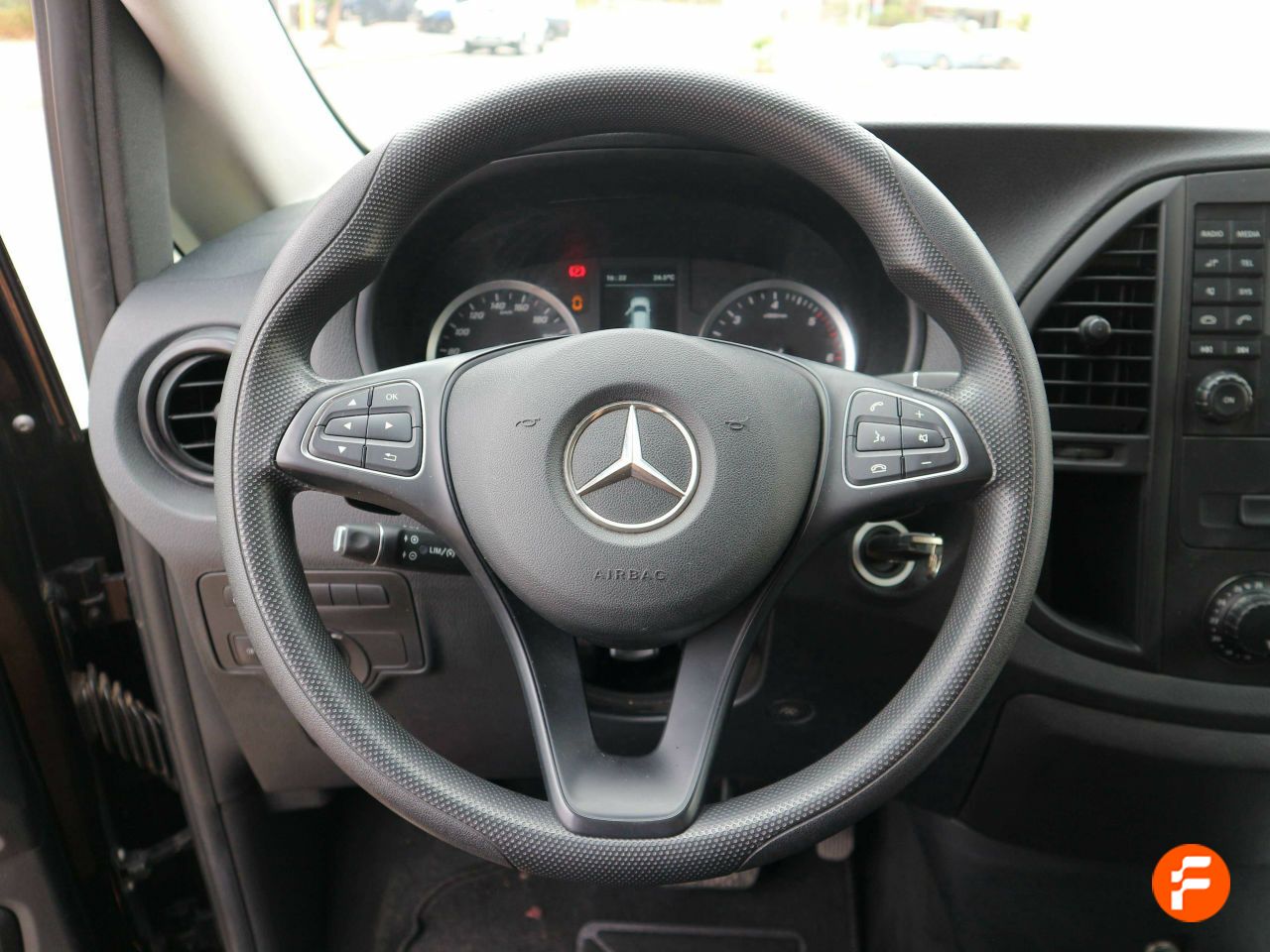 Foto Mercedes-Benz Vito 23