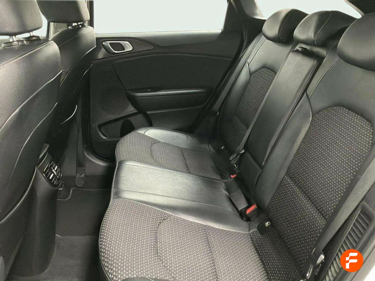Foto Kia Ceed 12
