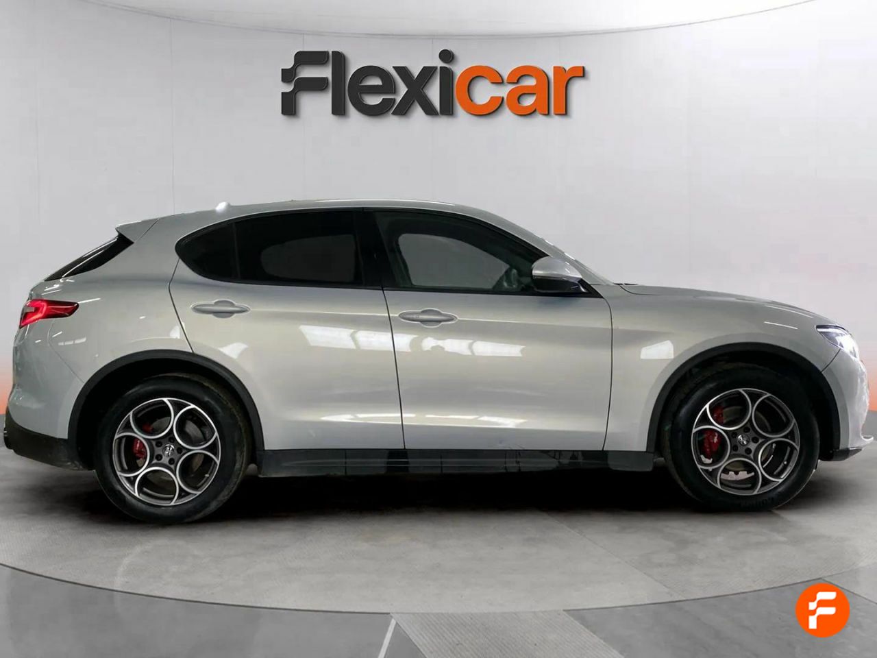 Foto Alfa Romeo Stelvio 8