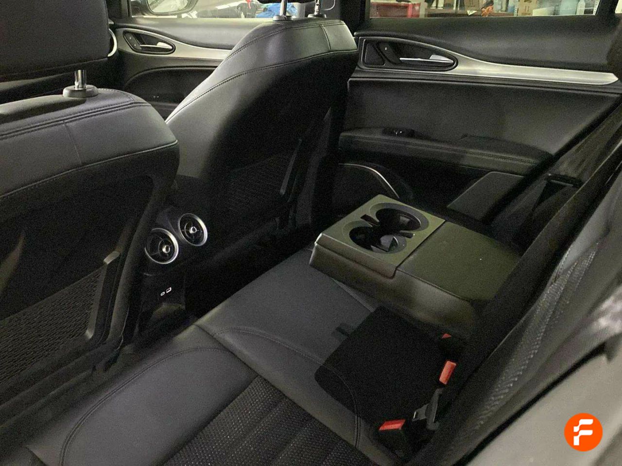 Foto Alfa Romeo Stelvio 23