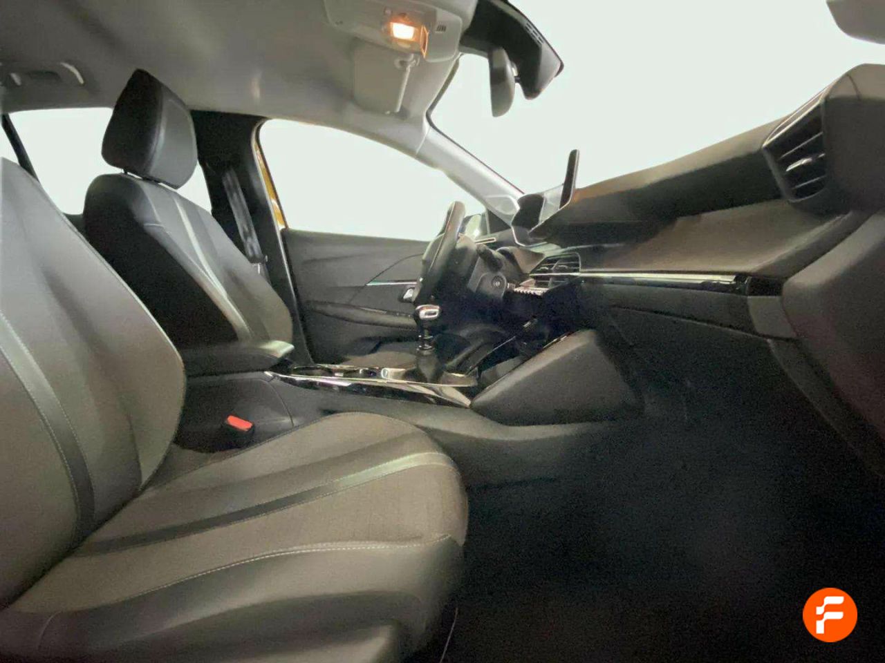 Foto Peugeot 208 14