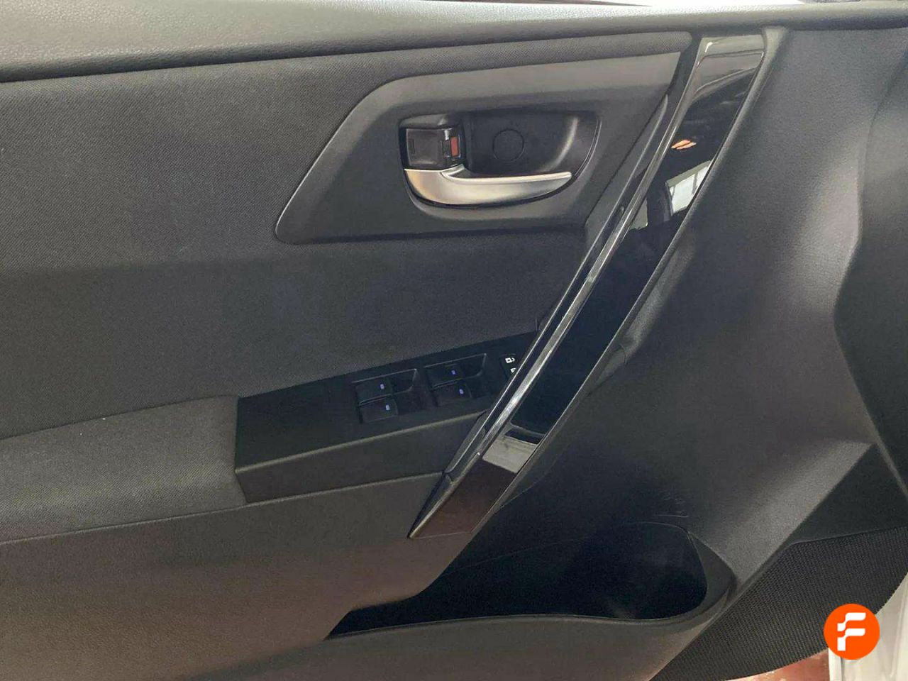 Foto Toyota Auris 23