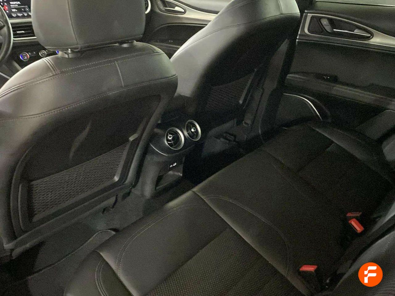 Foto Alfa Romeo Stelvio 19