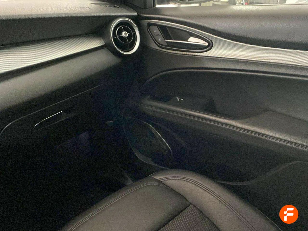Foto Alfa Romeo Stelvio 28