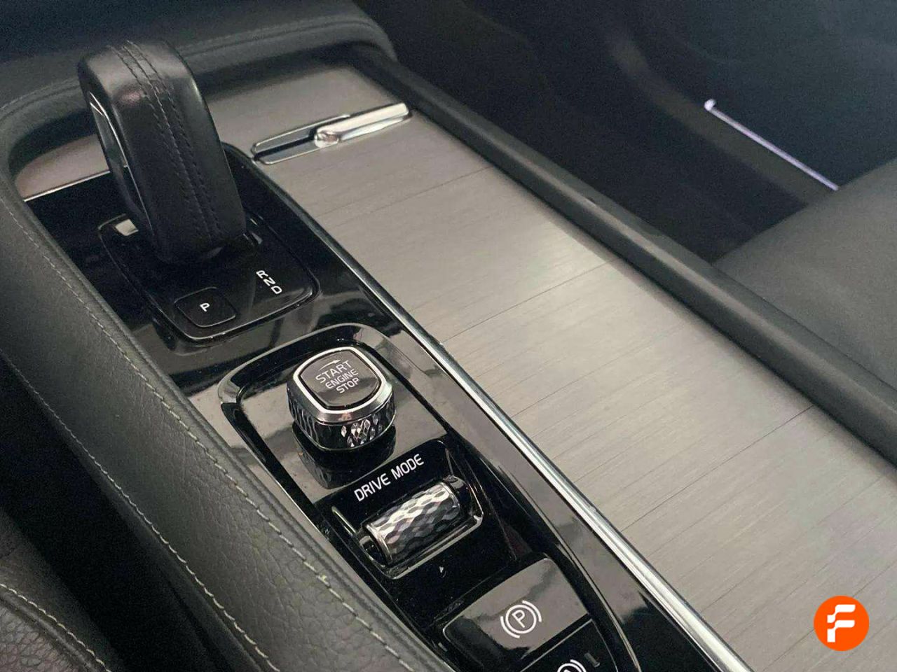 Foto Volvo XC90 28