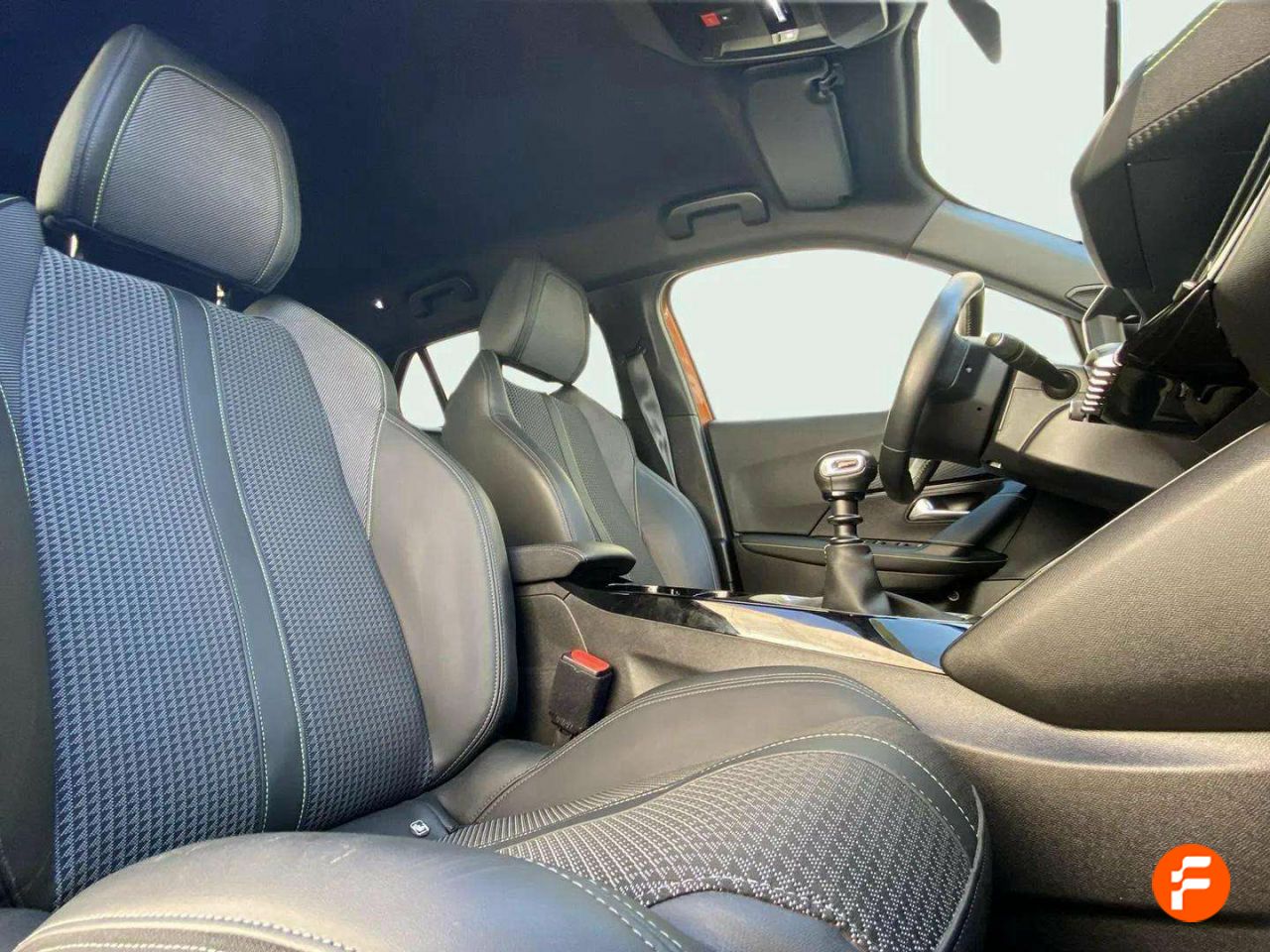 Foto Peugeot 2008 14