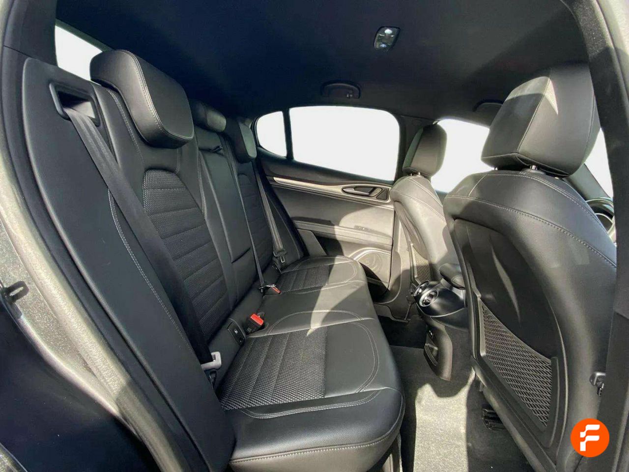 Foto Alfa Romeo Stelvio 15