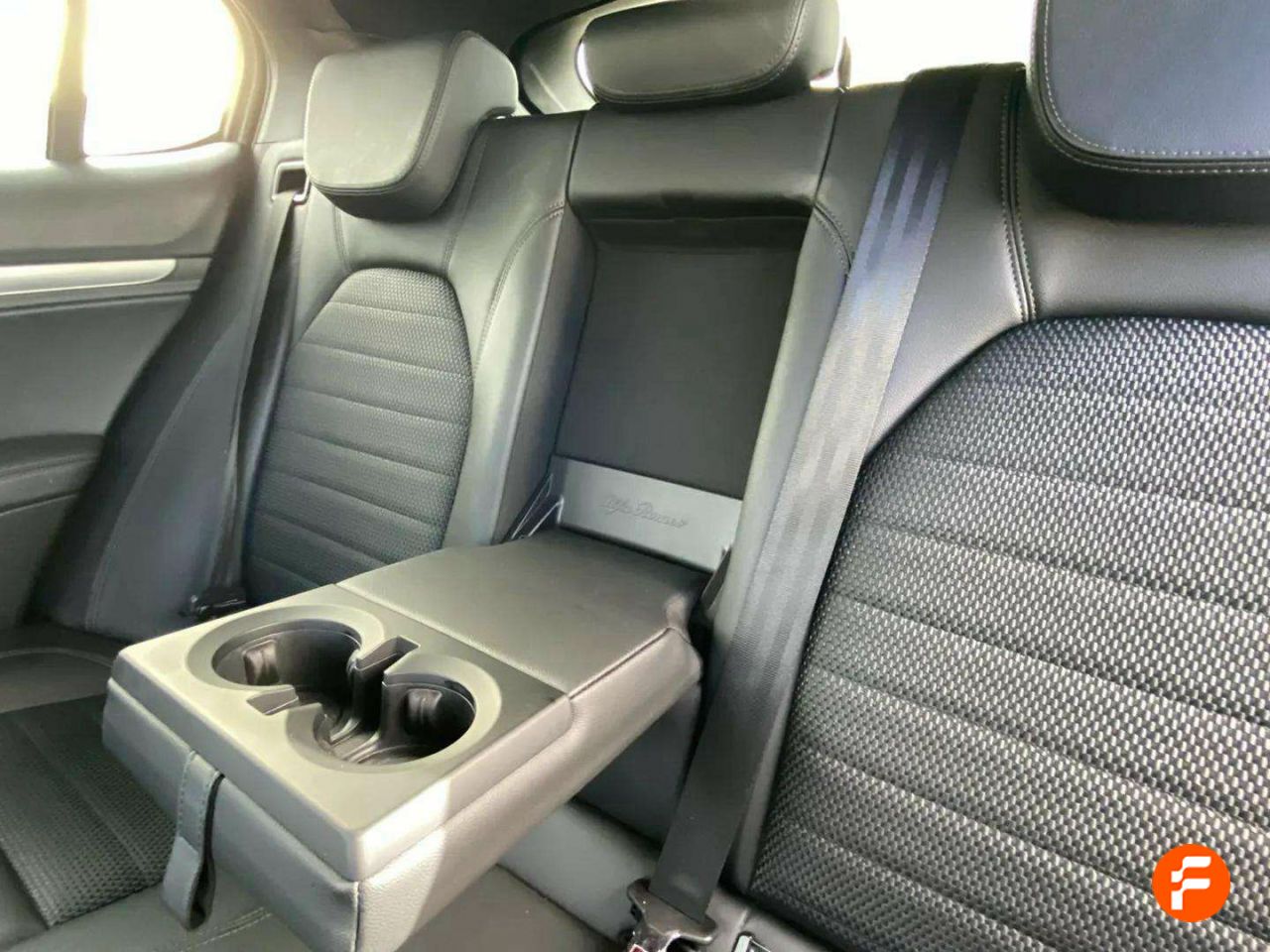 Foto Alfa Romeo Stelvio 24
