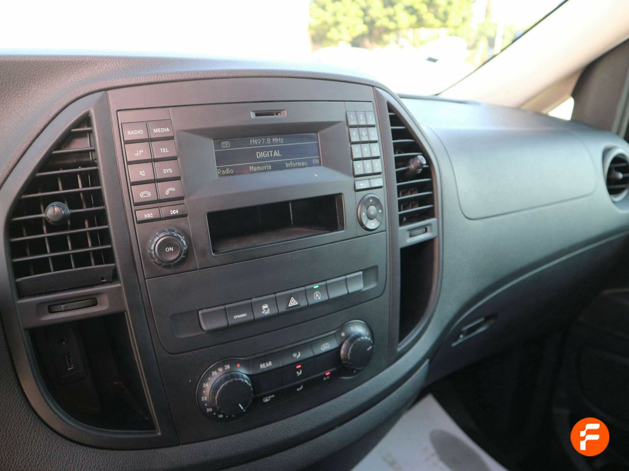 Foto Mercedes-Benz Vito 20