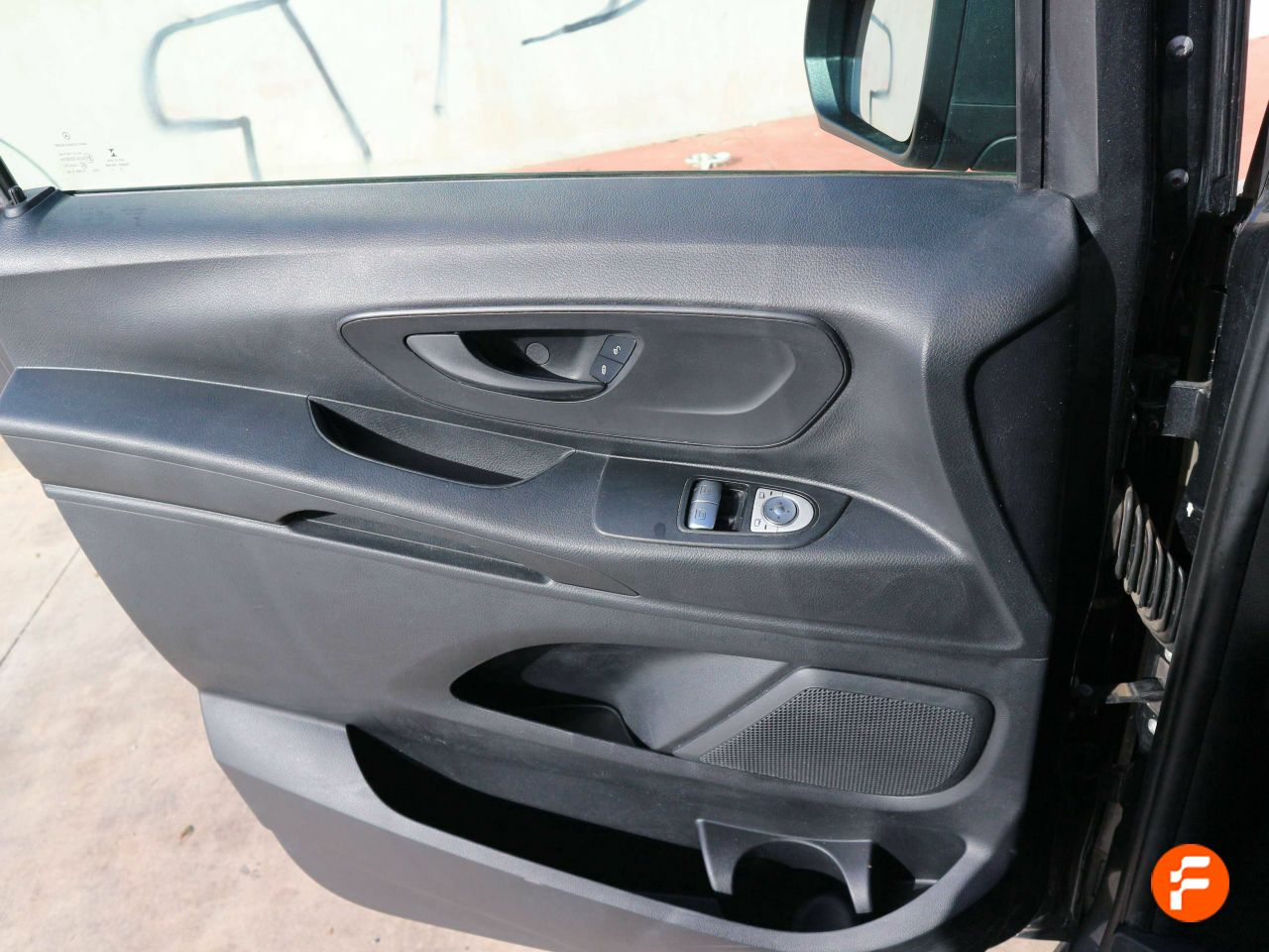 Foto Mercedes-Benz Vito 21