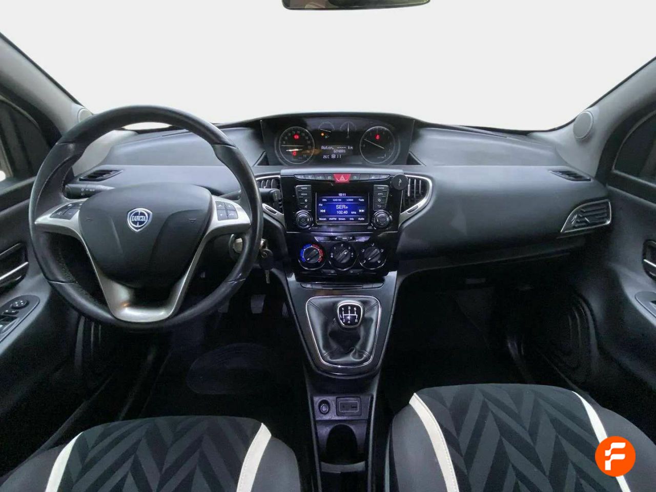 Foto Lancia Ypsilon 13