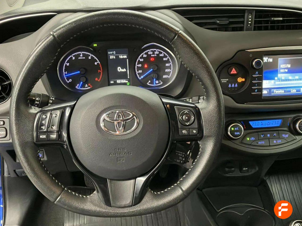 Foto Toyota Yaris 11