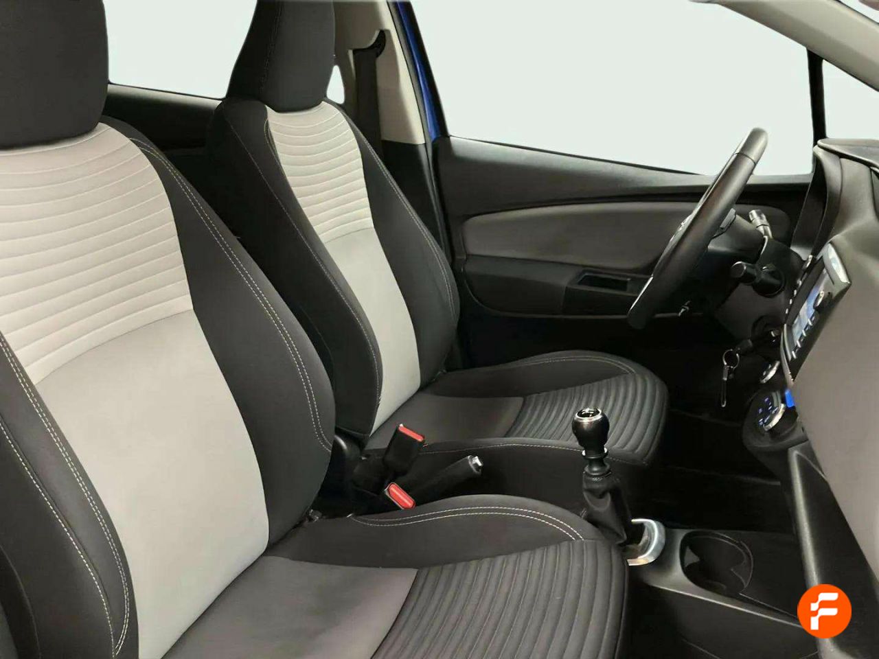 Foto Toyota Yaris 18