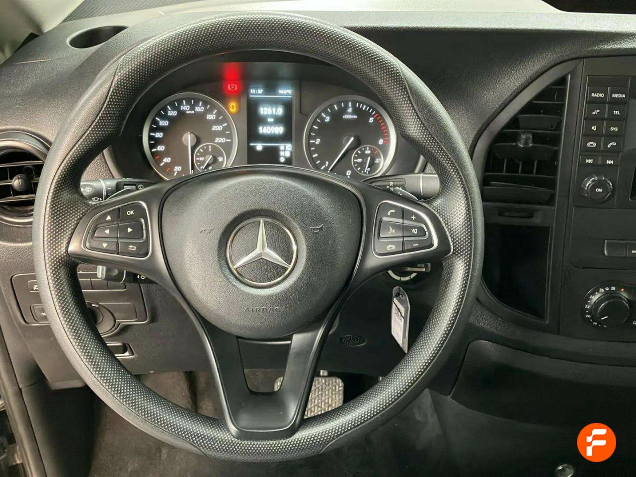 Foto Mercedes-Benz Vito 12