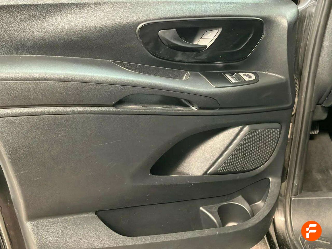 Foto Mercedes-Benz Vito 16