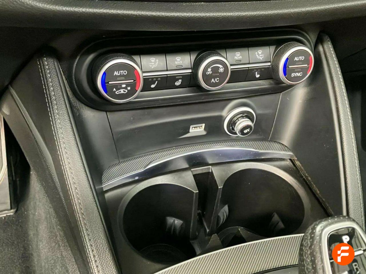 Foto Alfa Romeo Stelvio 32