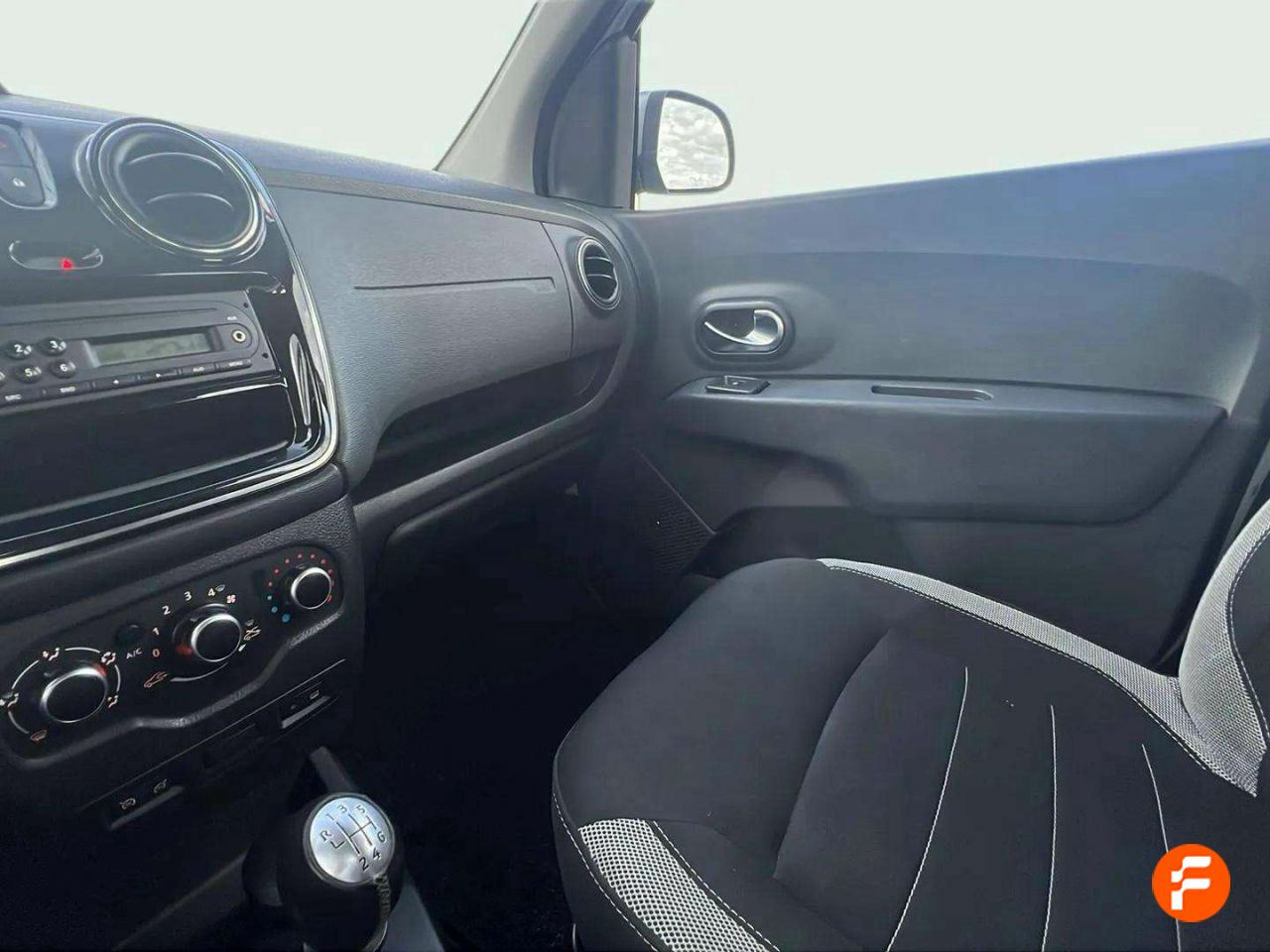 Foto Dacia Lodgy 23