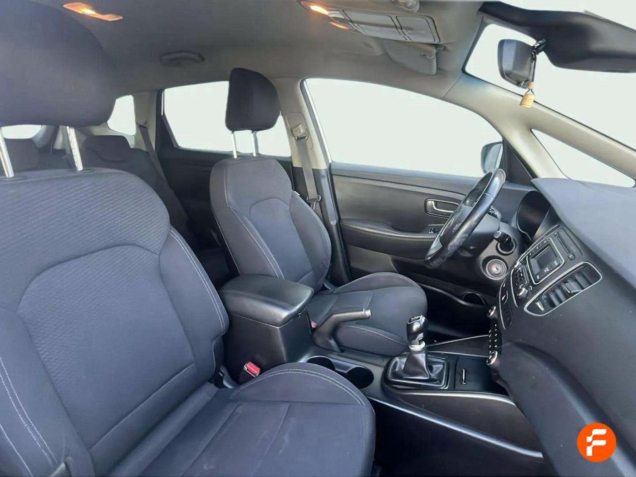 Foto Kia Carens 12