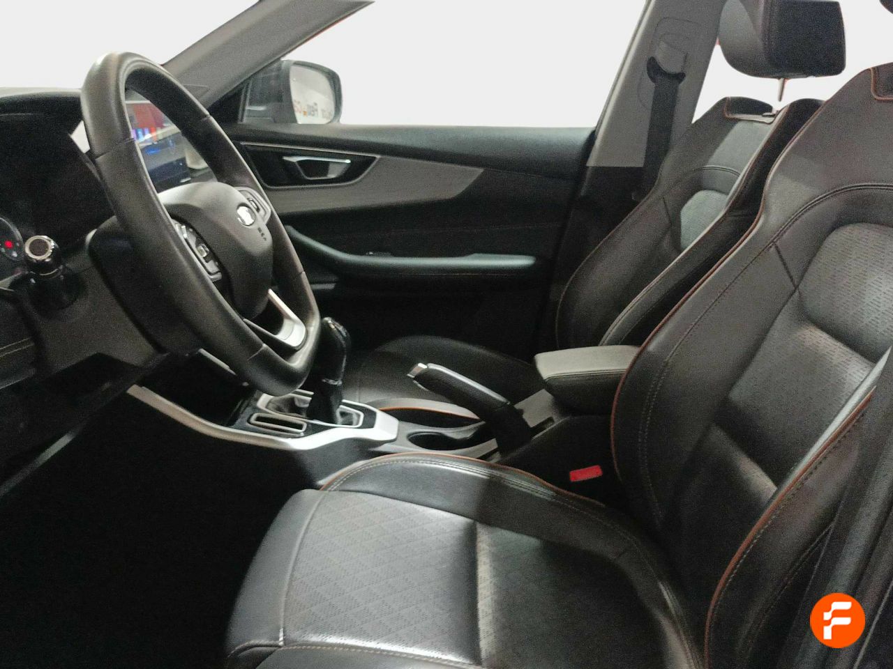 Foto DR Automobiles DR5 14