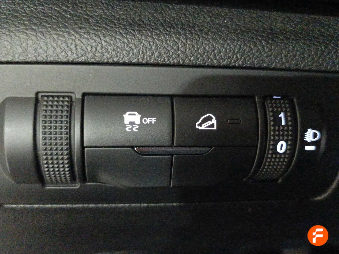 Foto DR Automobiles DR5 23