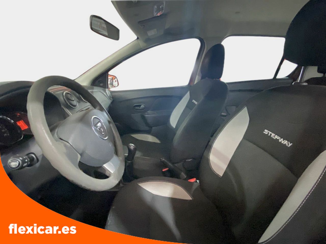 Foto Dacia Sandero 14