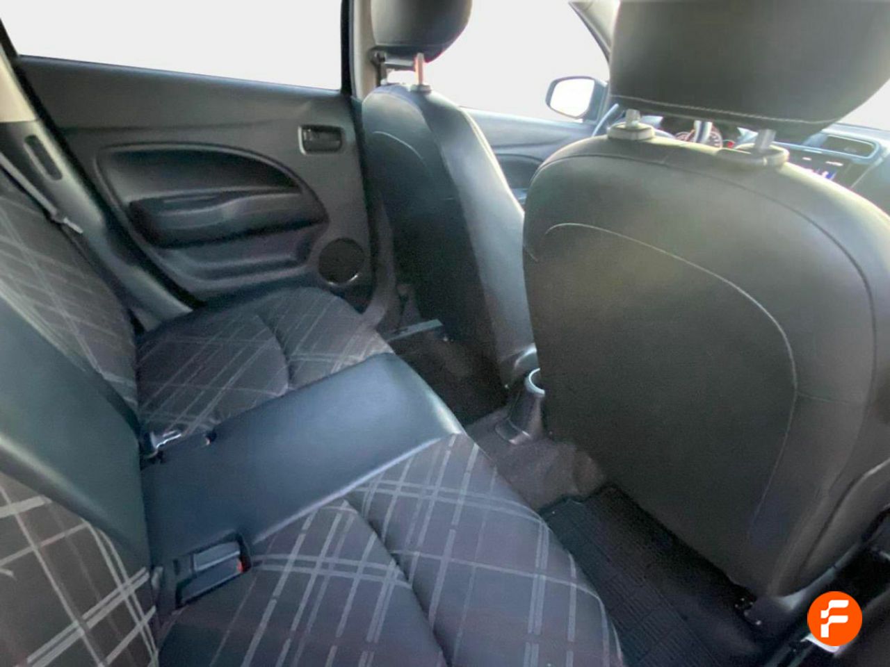 Foto Mitsubishi Space Star 30