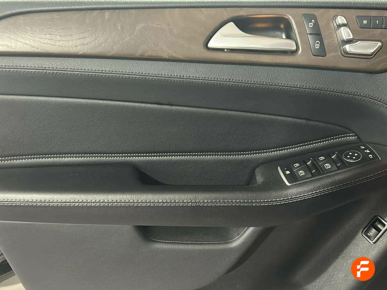 Foto Mercedes-Benz Clase GLS 25