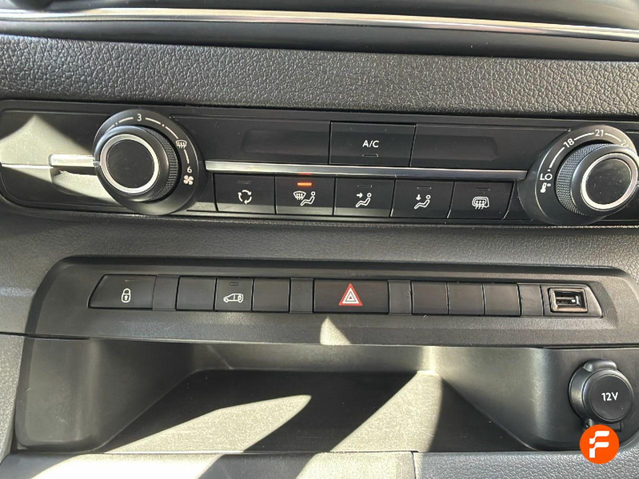 Foto Peugeot Expert 12