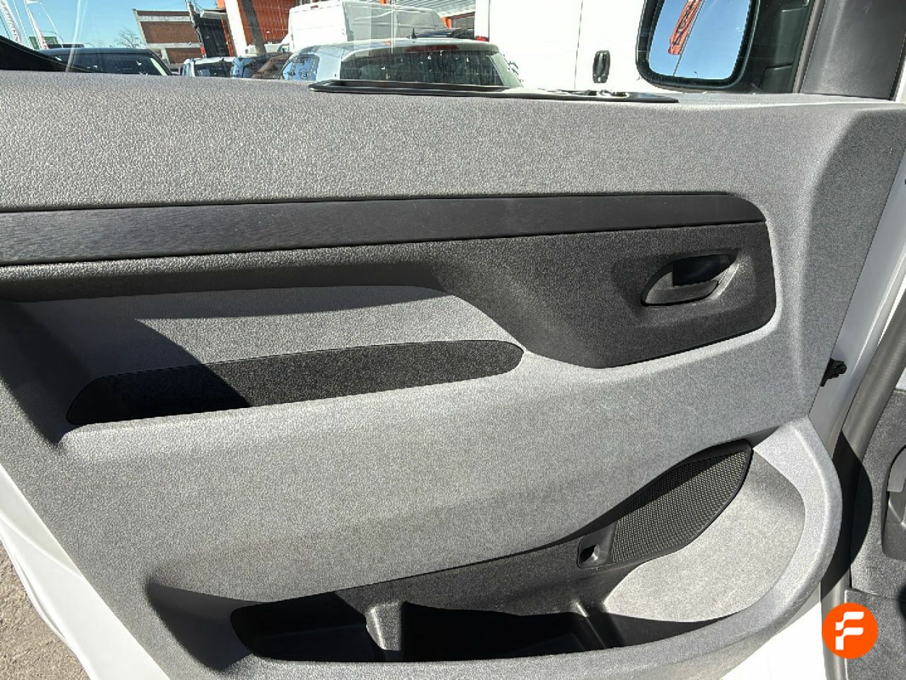Foto Peugeot Expert 16