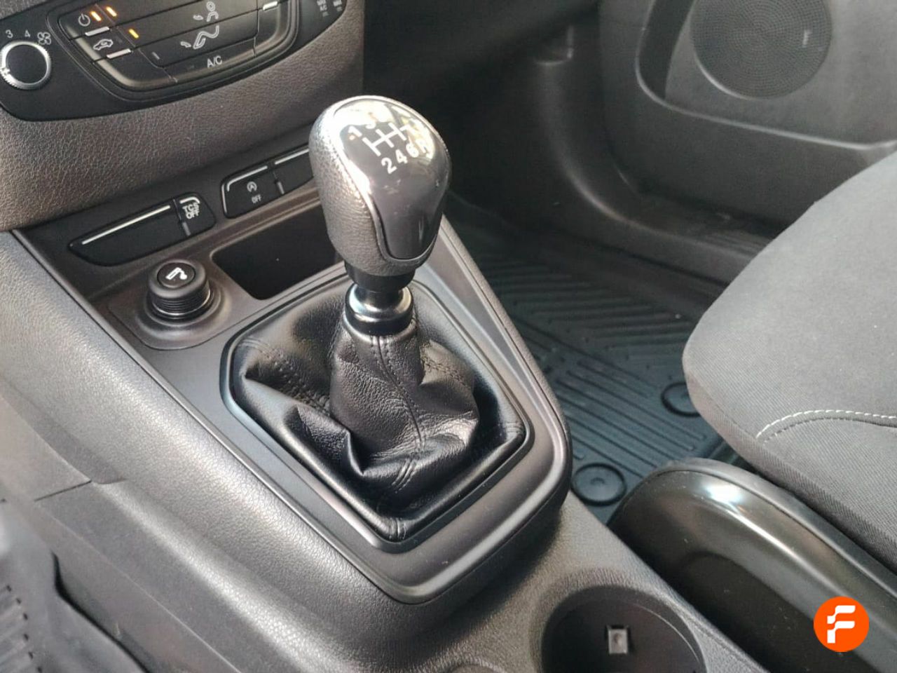 Foto Ford Transit  Courier 14