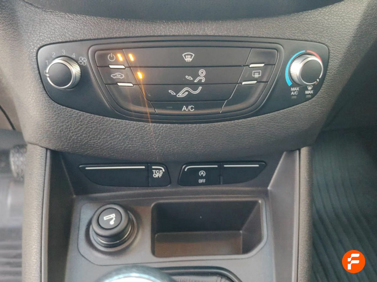 Foto Ford Transit  Courier 17