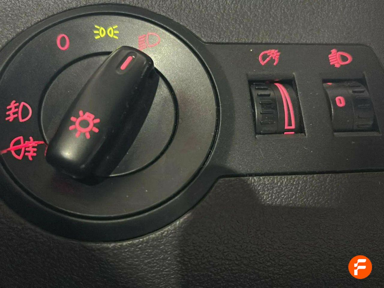 Foto Volkswagen Touran 24