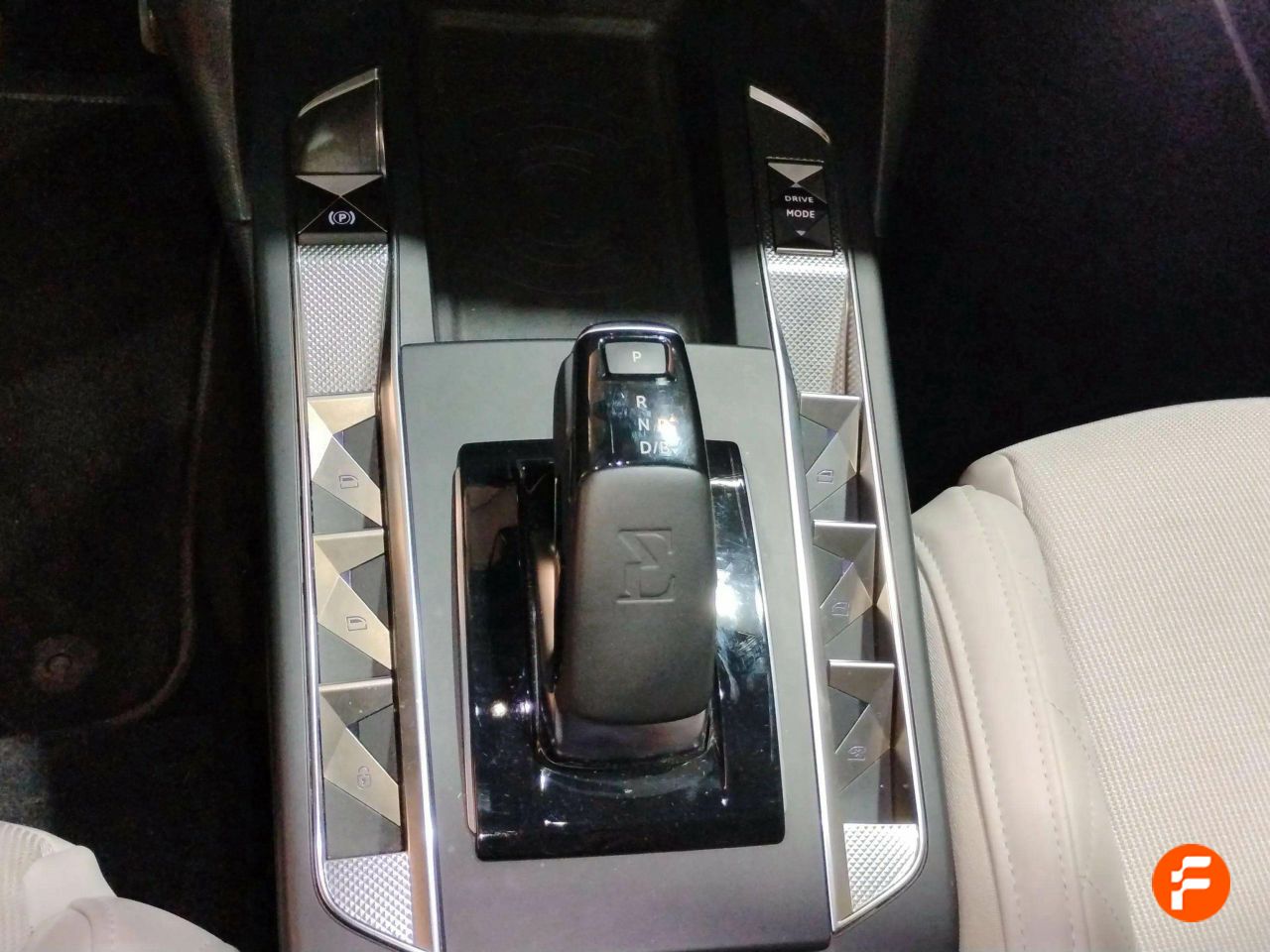 Foto DS Automobiles DS 3 19