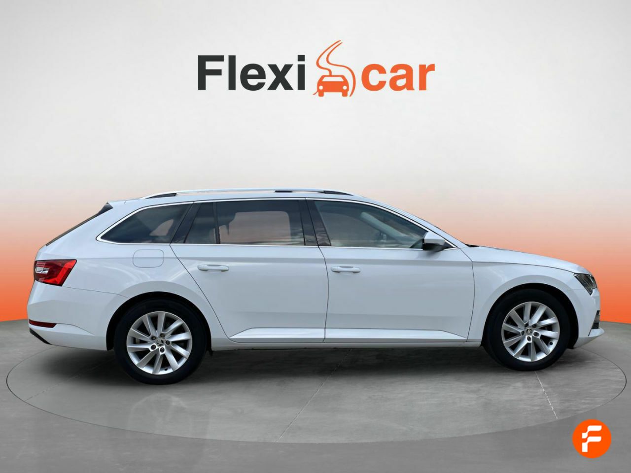 Foto Skoda Superb 9