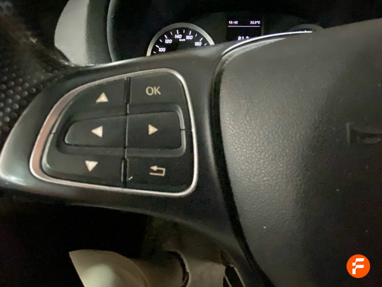 Foto Mercedes-Benz Vito 13