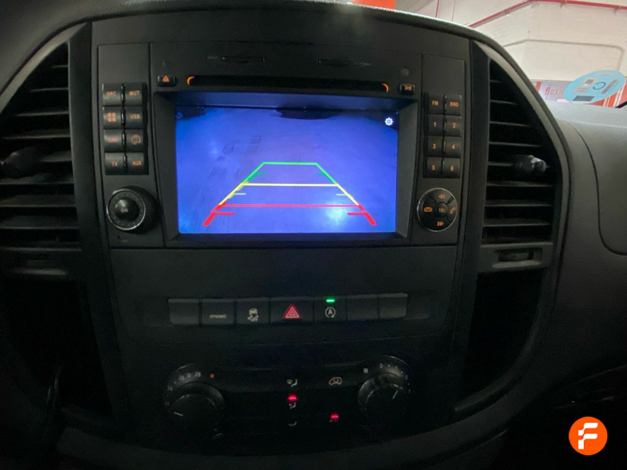 Foto Mercedes-Benz Vito 15
