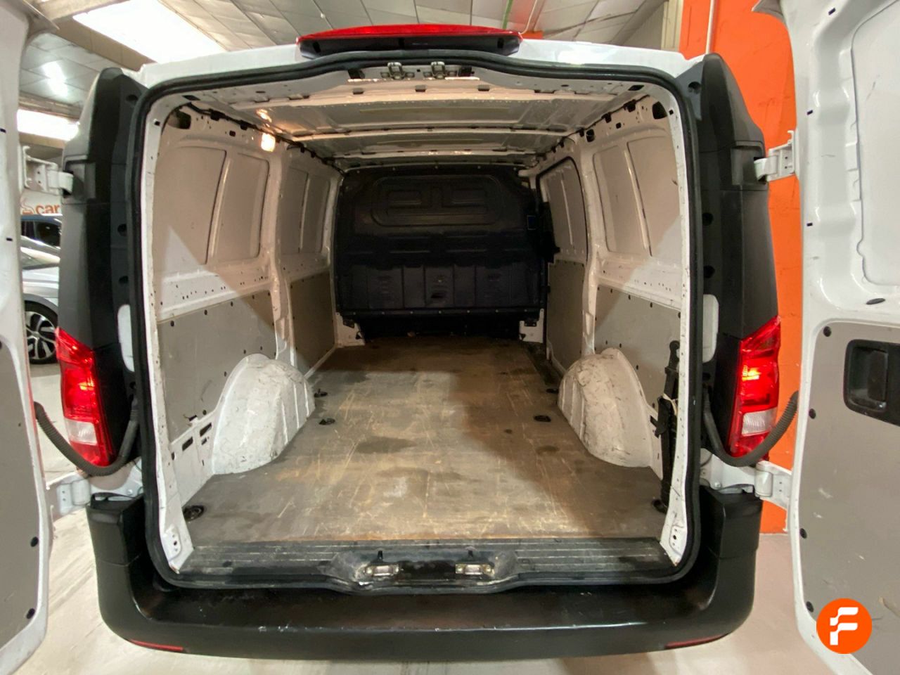 Foto Mercedes-Benz Vito 23