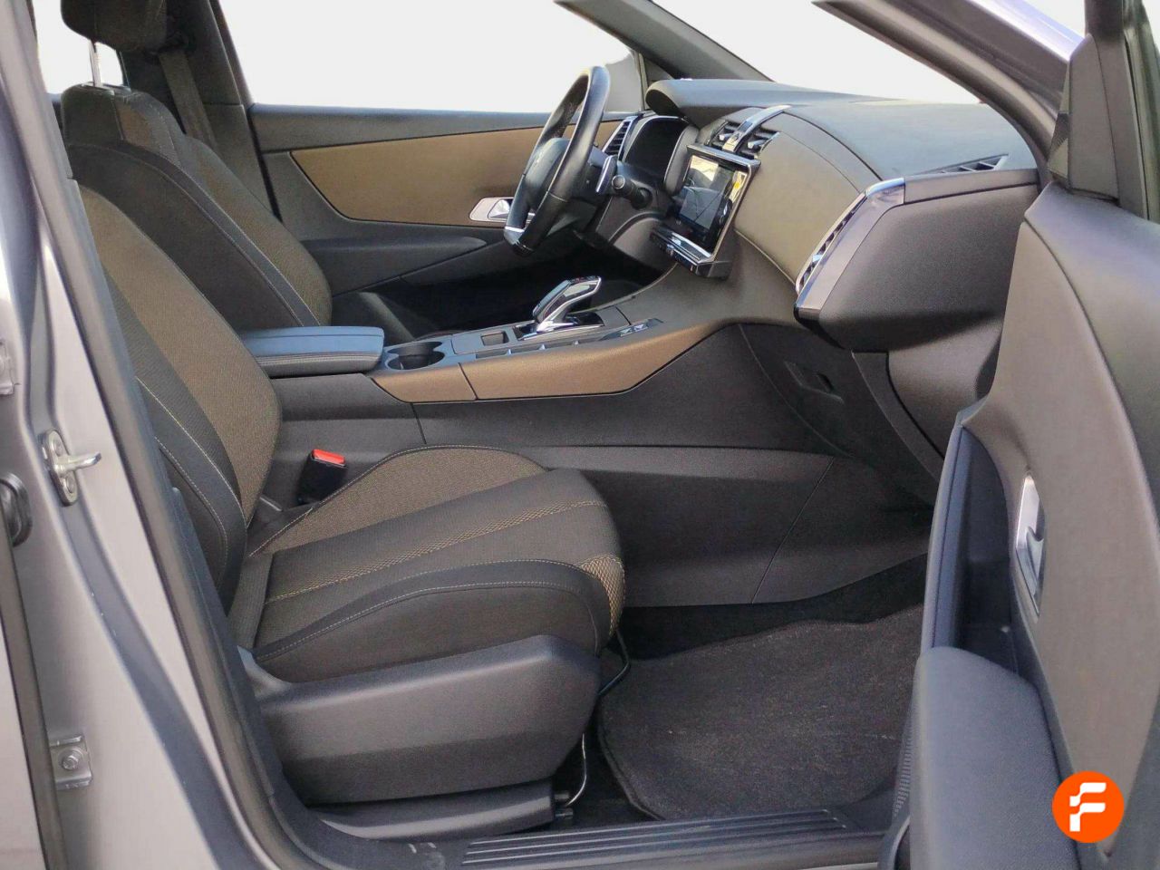 Foto DS Automobiles DS 7 12
